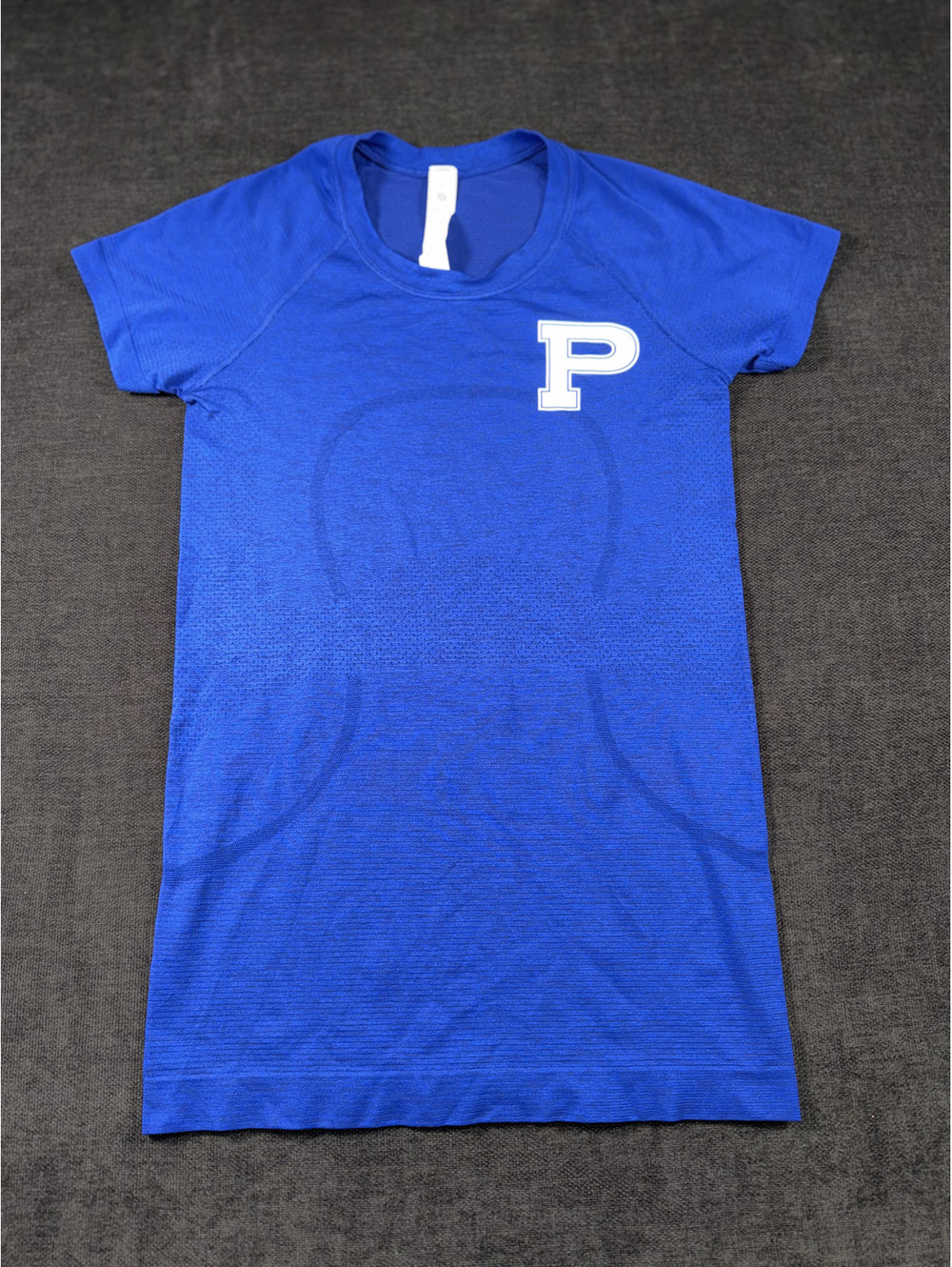 Lululemon Women's Blue Athletic T-Shirt, Size 6